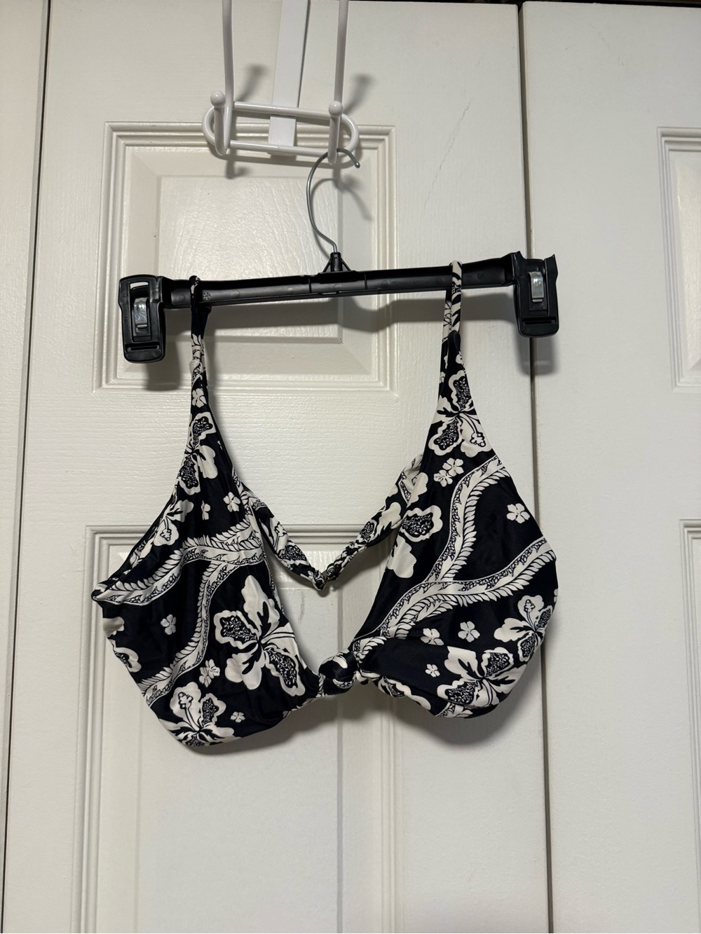 Billabong Black and White Floral Underwire Bikini Top